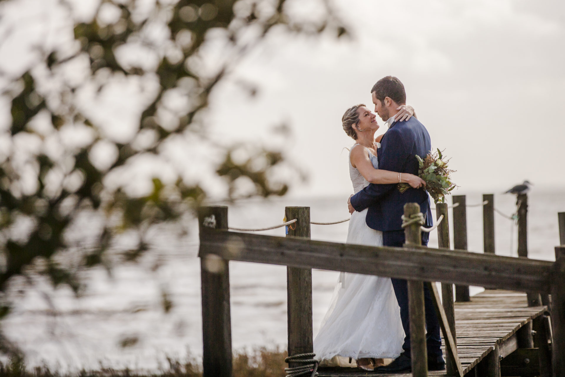 stephanie laisney photographe mariage golden hour after-day bord de mer pont couché de soleil Angouleme charente