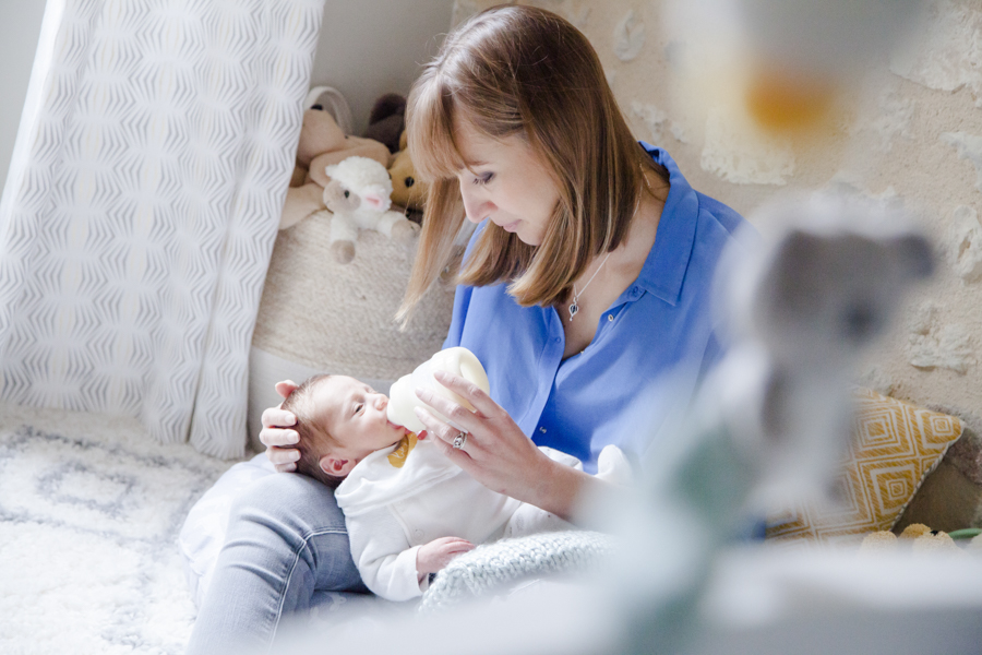 stephanie laisney photographe naissance mere biberon domicile lifestyle angouleme charente