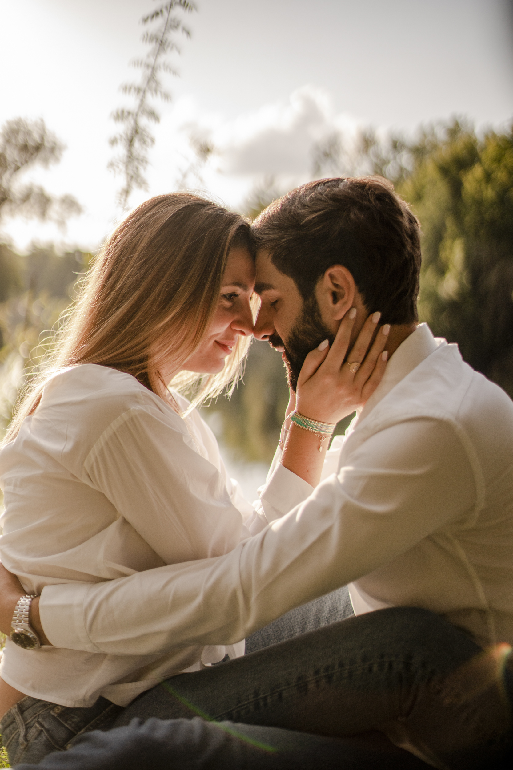 stephanie laisney photographe couple golden hour nature couché de soleil seance engagement angouleme charente