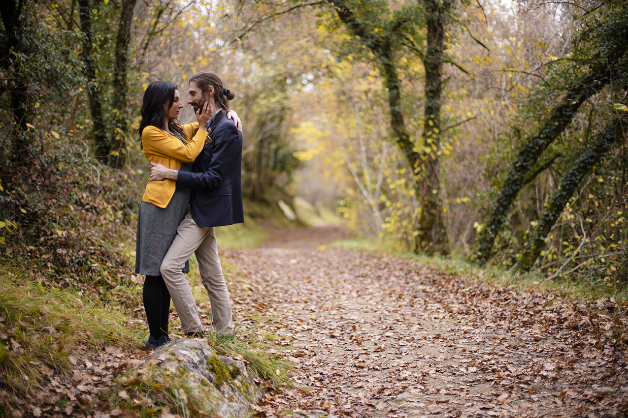 stephanie laisney photographe couple golden hour lovesession nature séance engagement Angoulême Charente