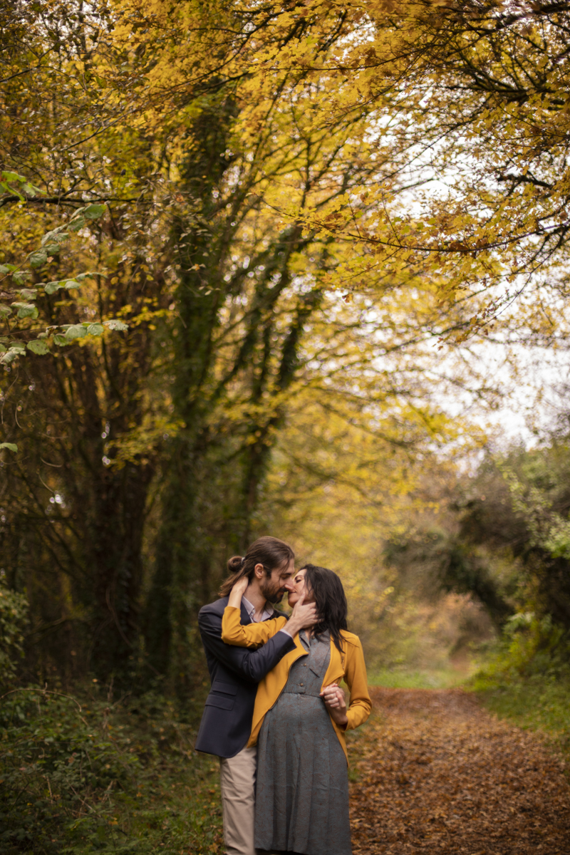 stephanie laisney photographe couple golden hour lovesession nature séance engagement Angoulême Charente